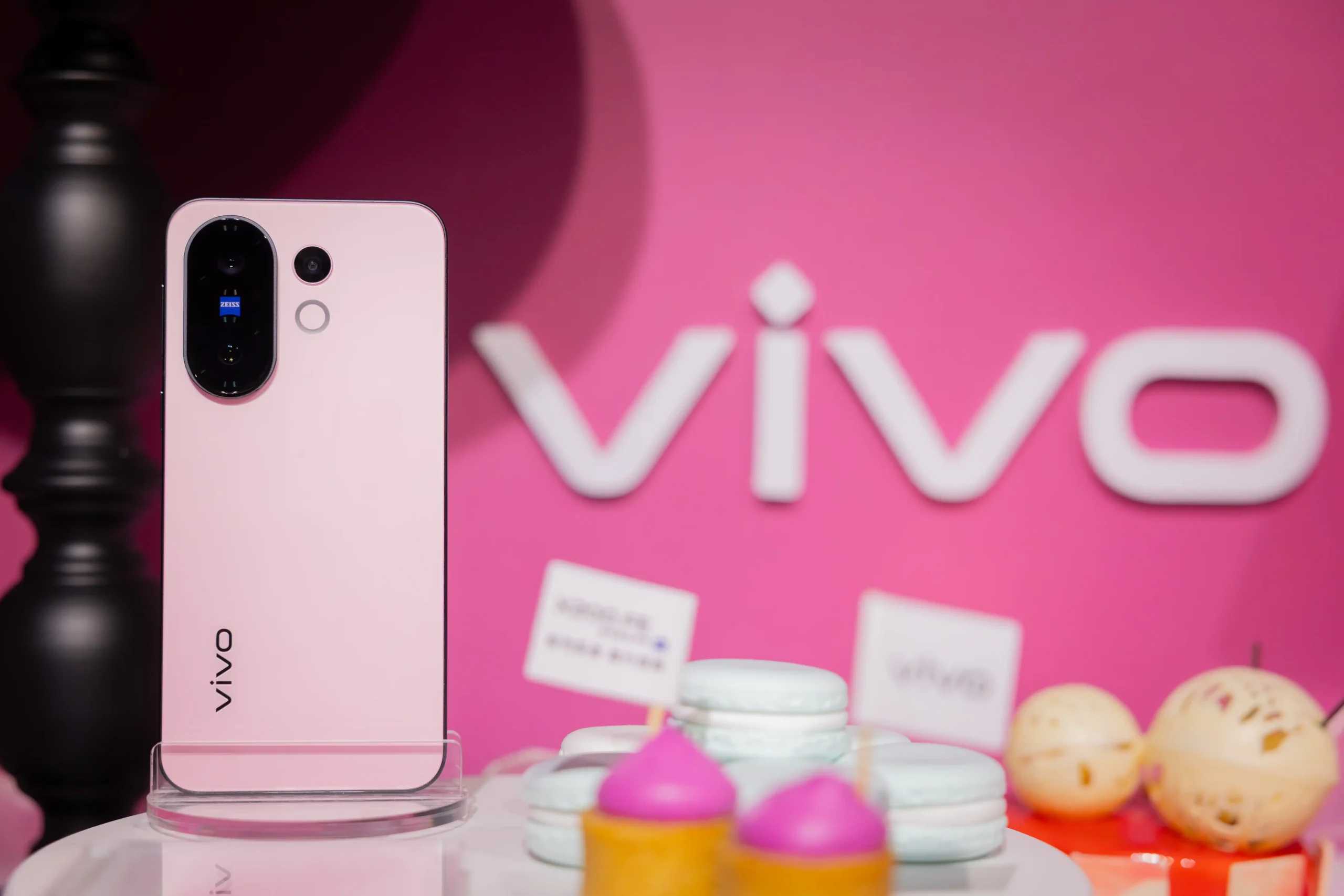 2C6A2031 scaled vivo X200 FE 上市:承襲旗艦 6,500mAh 大電量、售價 26,990 2C6A2031 scaled