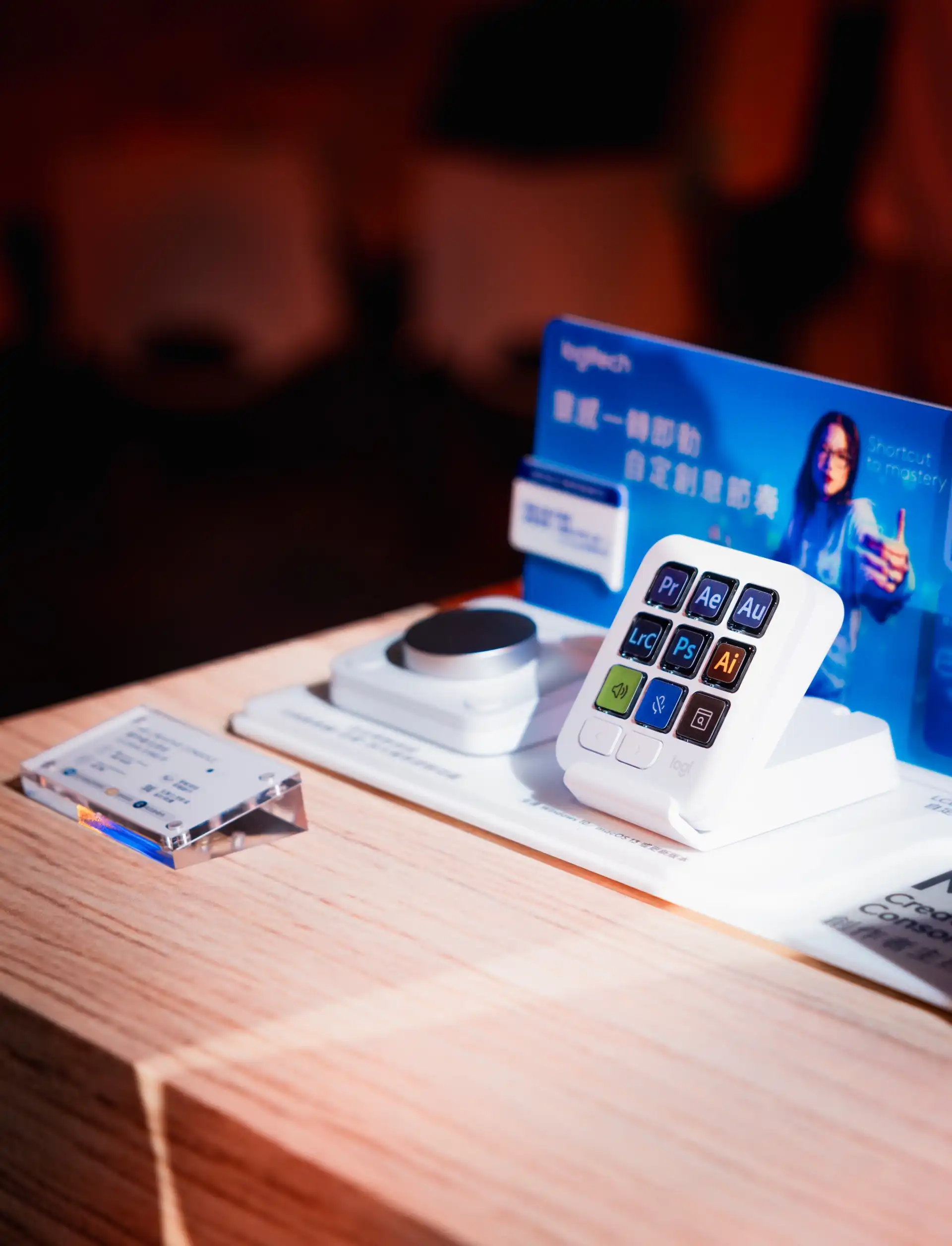2C6A2172 Logitech MX Creative Console 正式登台:深度整合 Adobe、售價 6,490 元 2C6A2172