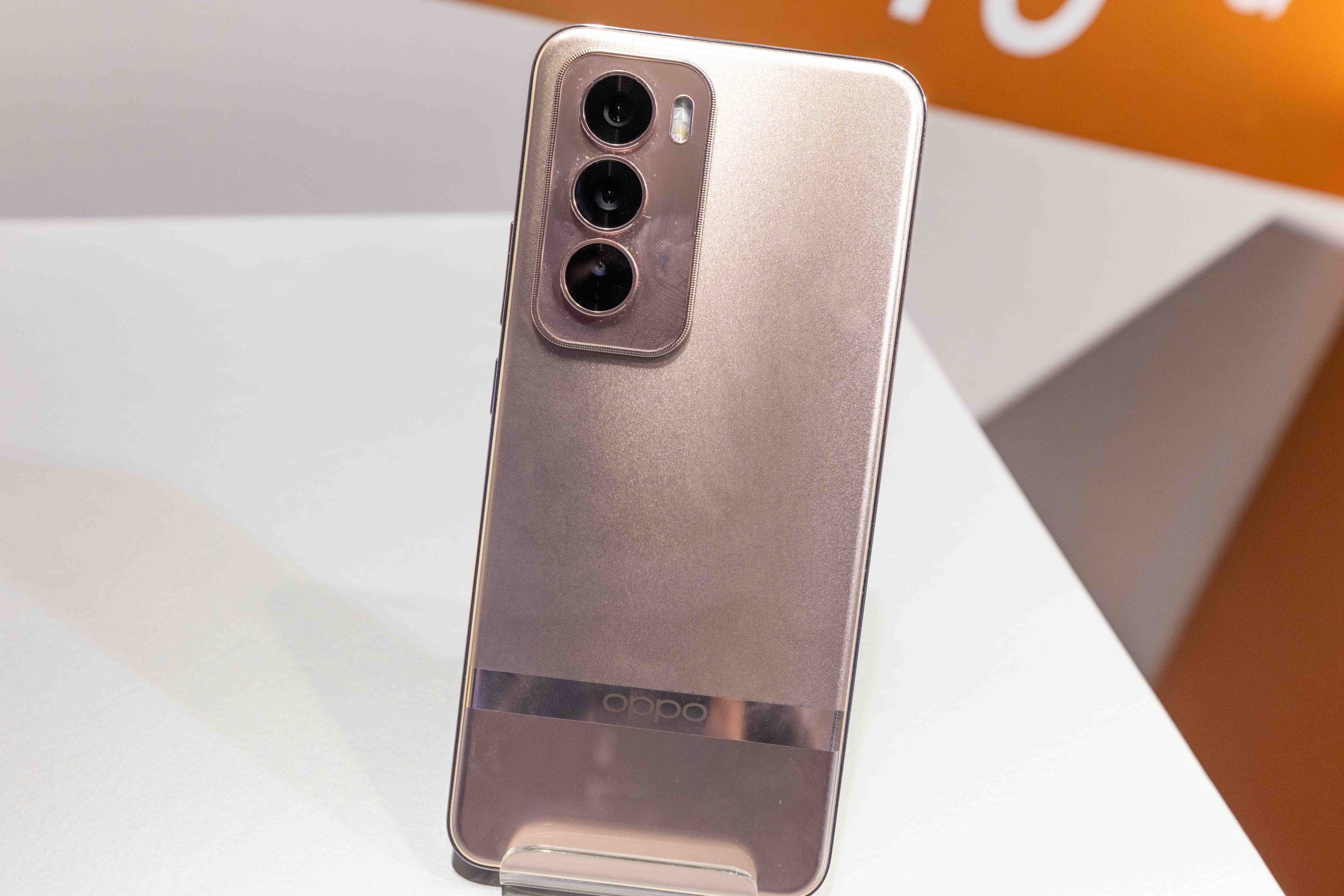 2C6A8984 scaled 中階戰旗艦!OPPO Reno12 系列搭載生成式 AI 全面來襲 2C6A8984 scaled