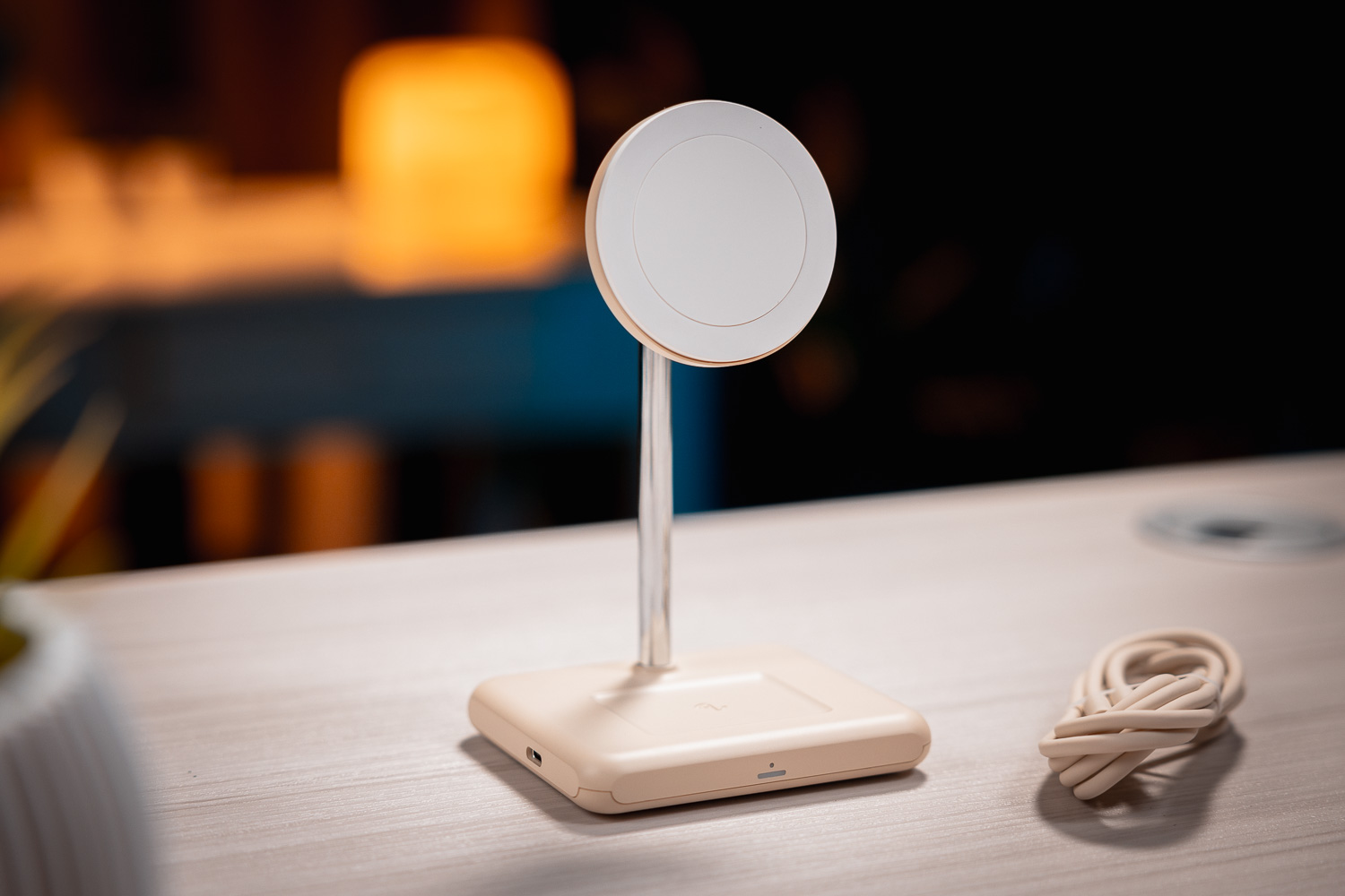 【iPhone 必看】Qi2 快充：Allite 磁吸無線座充、車用 MagSafe 2C6A9027