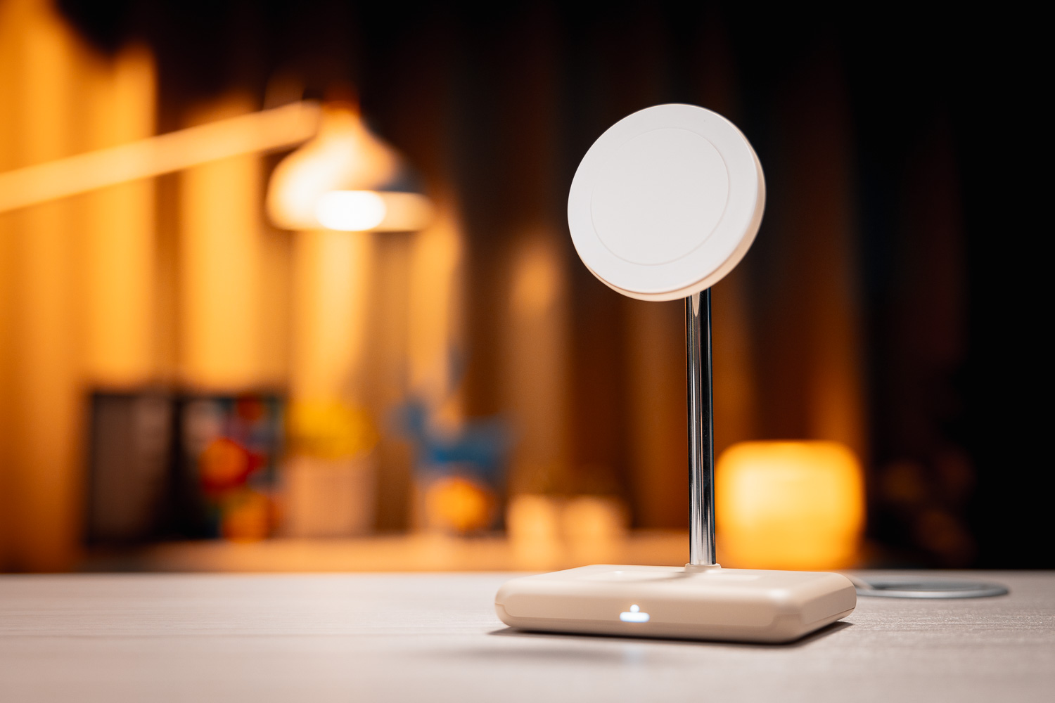 【iPhone 必看】Qi2 快充：Allite 磁吸無線座充、車用 MagSafe 2C6A9041