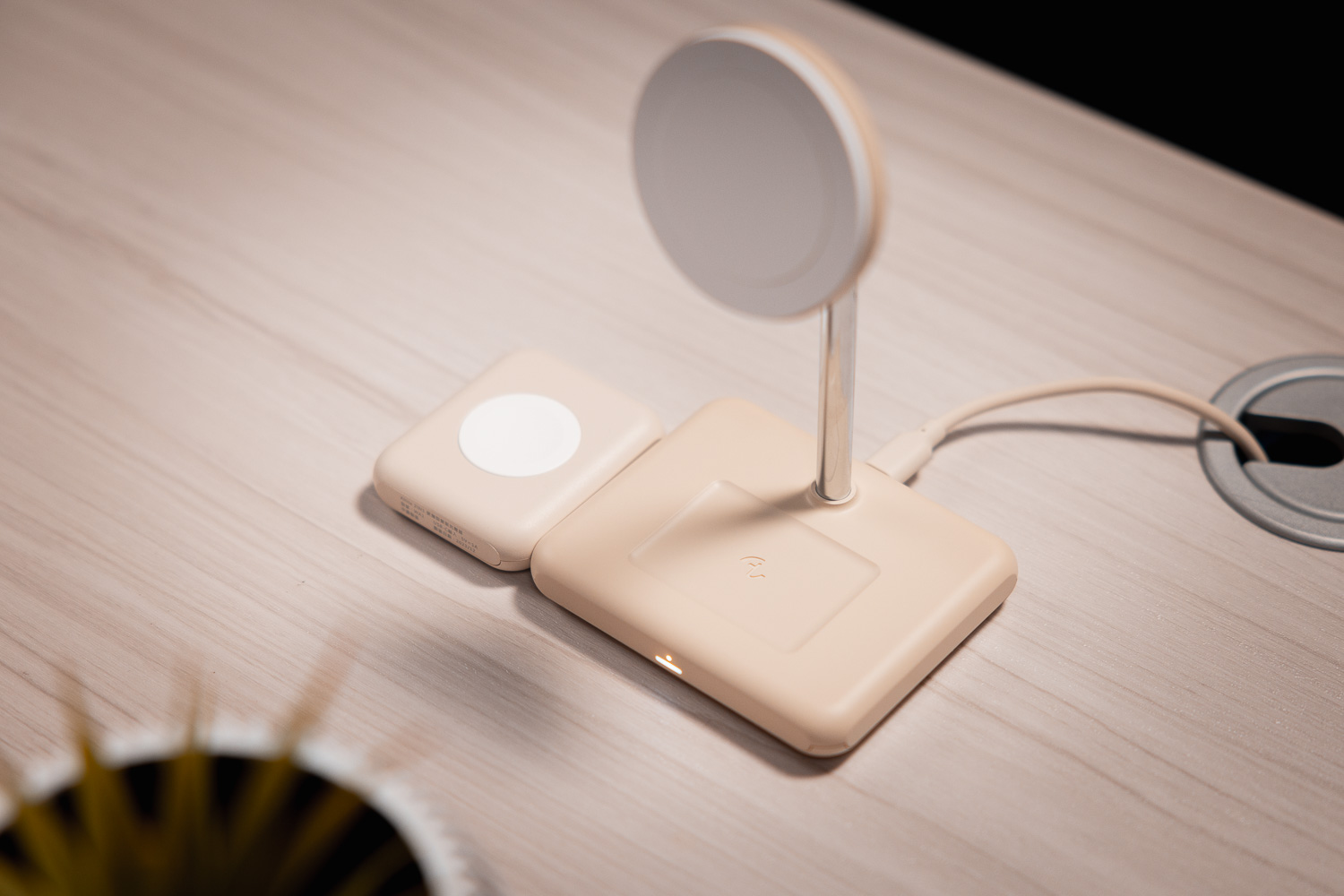 【iPhone 必看】Qi2 快充：Allite 磁吸無線座充、車用 MagSafe 2C6A9054