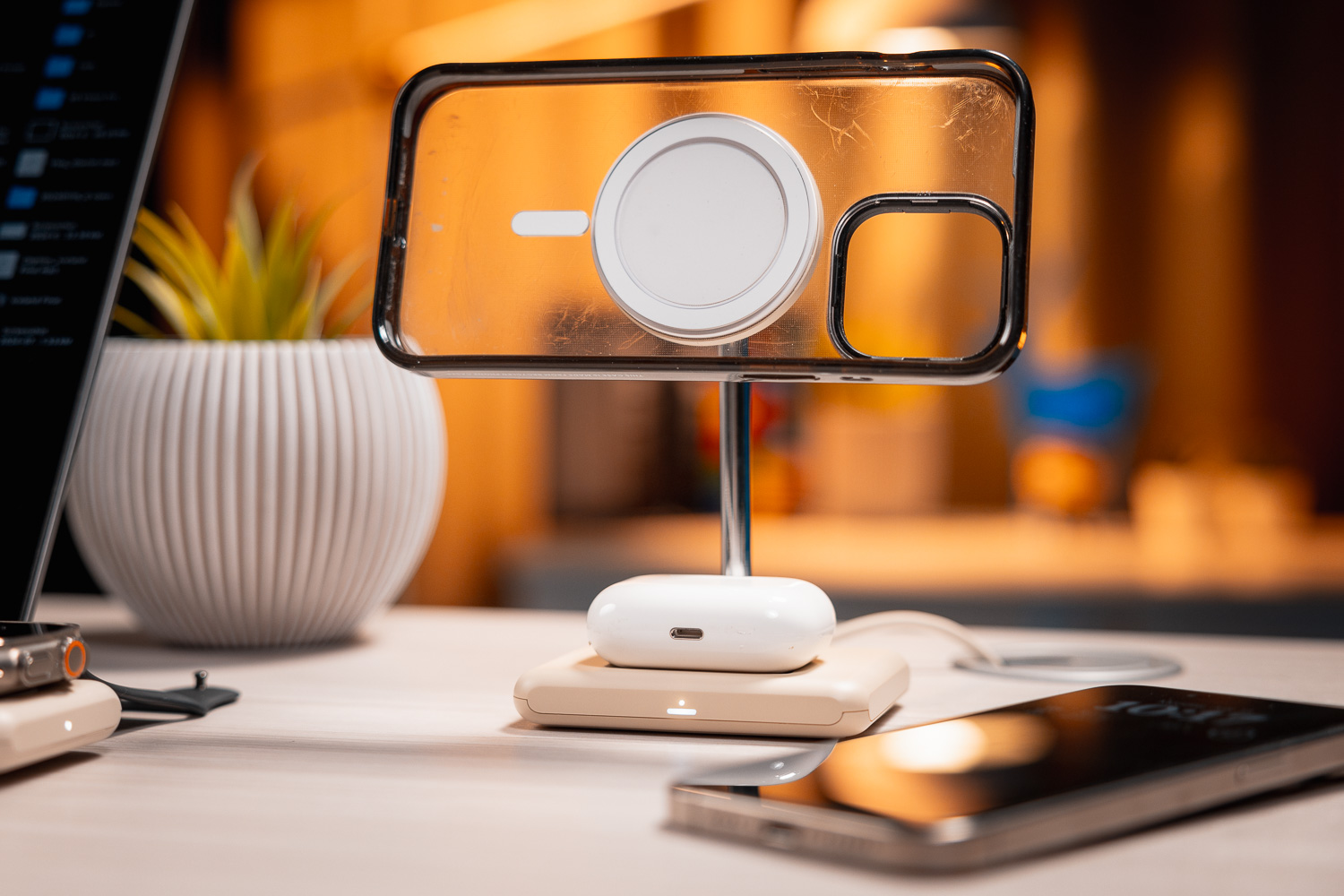 【iPhone 必看】Qi2 快充：Allite 磁吸無線座充、車用 MagSafe 2C6A9085