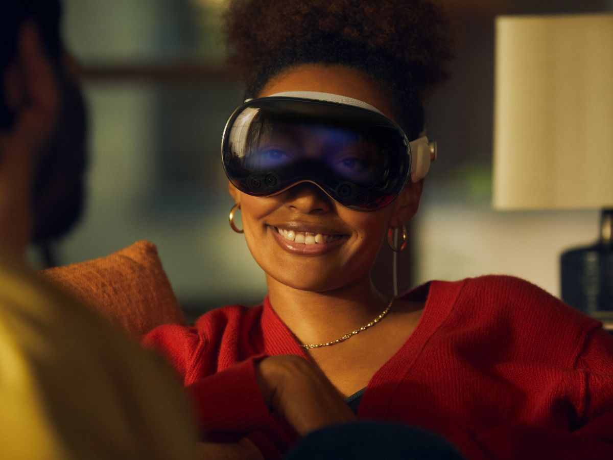 Apple Vision Pro availability lifestyle EyeSight Apple Vision Pro 美國開賣及預購日期出爐!售價維持 3,499 鎂 Apple Vision Pro availability lifestyle EyeSight