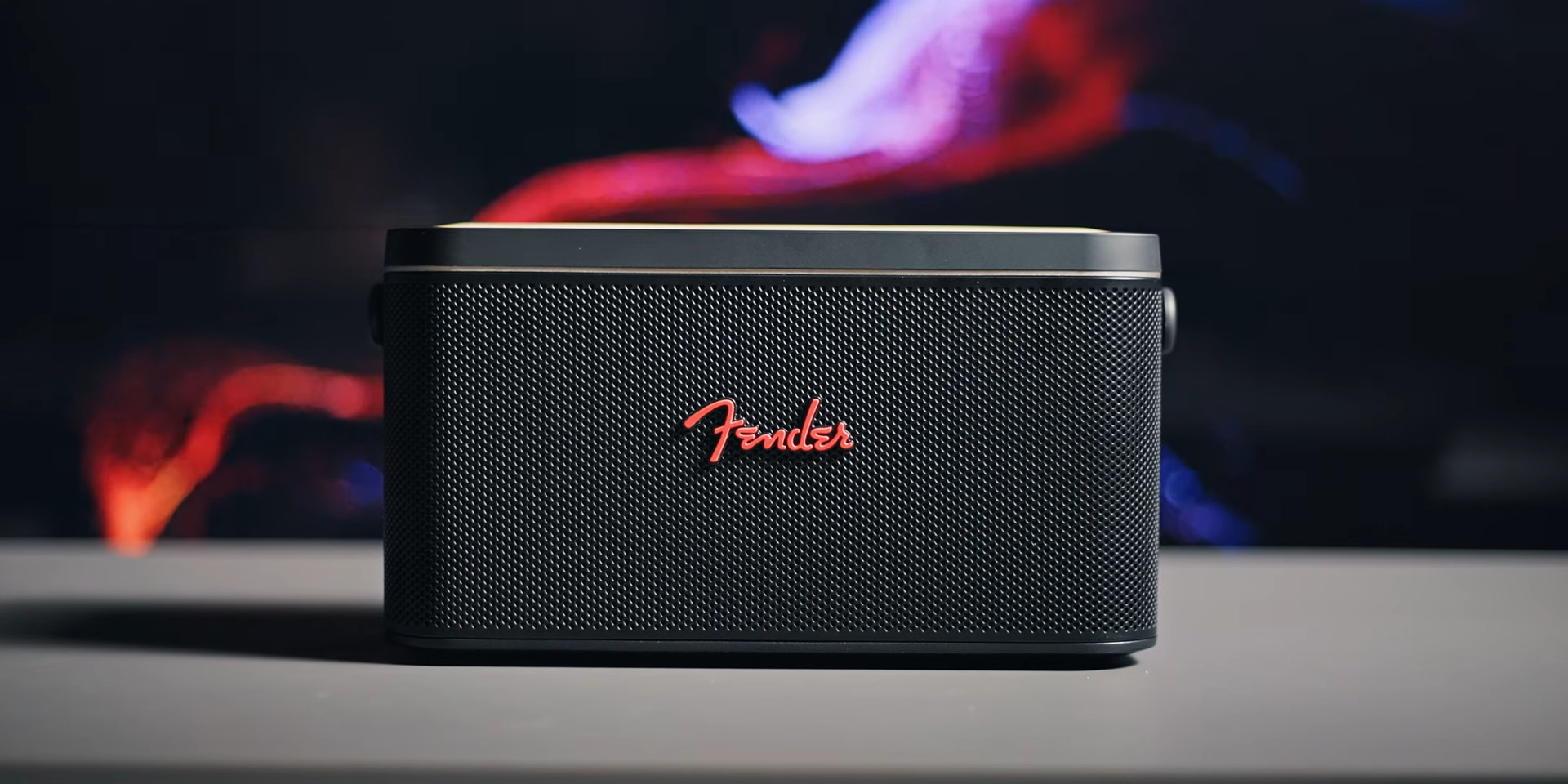 【評測】Fender RIFF 藍牙喇叭：以電吉他為靈感打造的藍牙喇叭 Fender RIFF front close shot