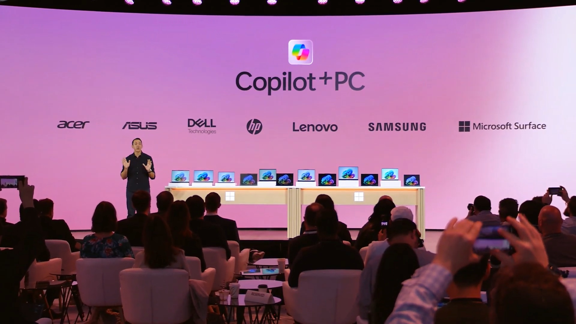 Full Keynote Introducing Copilot PCs 1 4 16 screenshot 搭載 Snapdragon X 系列處理器的 AI PC 登場,或是說 Copilot+ PC Full Keynote Introducing Copilot PCs 1 4 16 screenshot