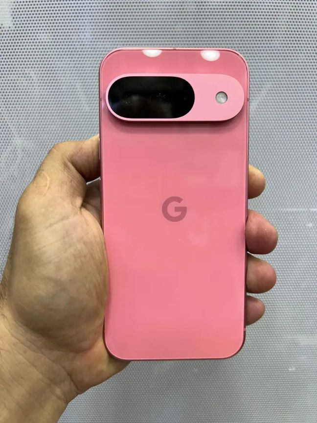 Google Pixel 9 傳聞整理：終於要正面對決 iPhone 了嗎？ Google Pixel 9 in Pink color 2.jpeg
