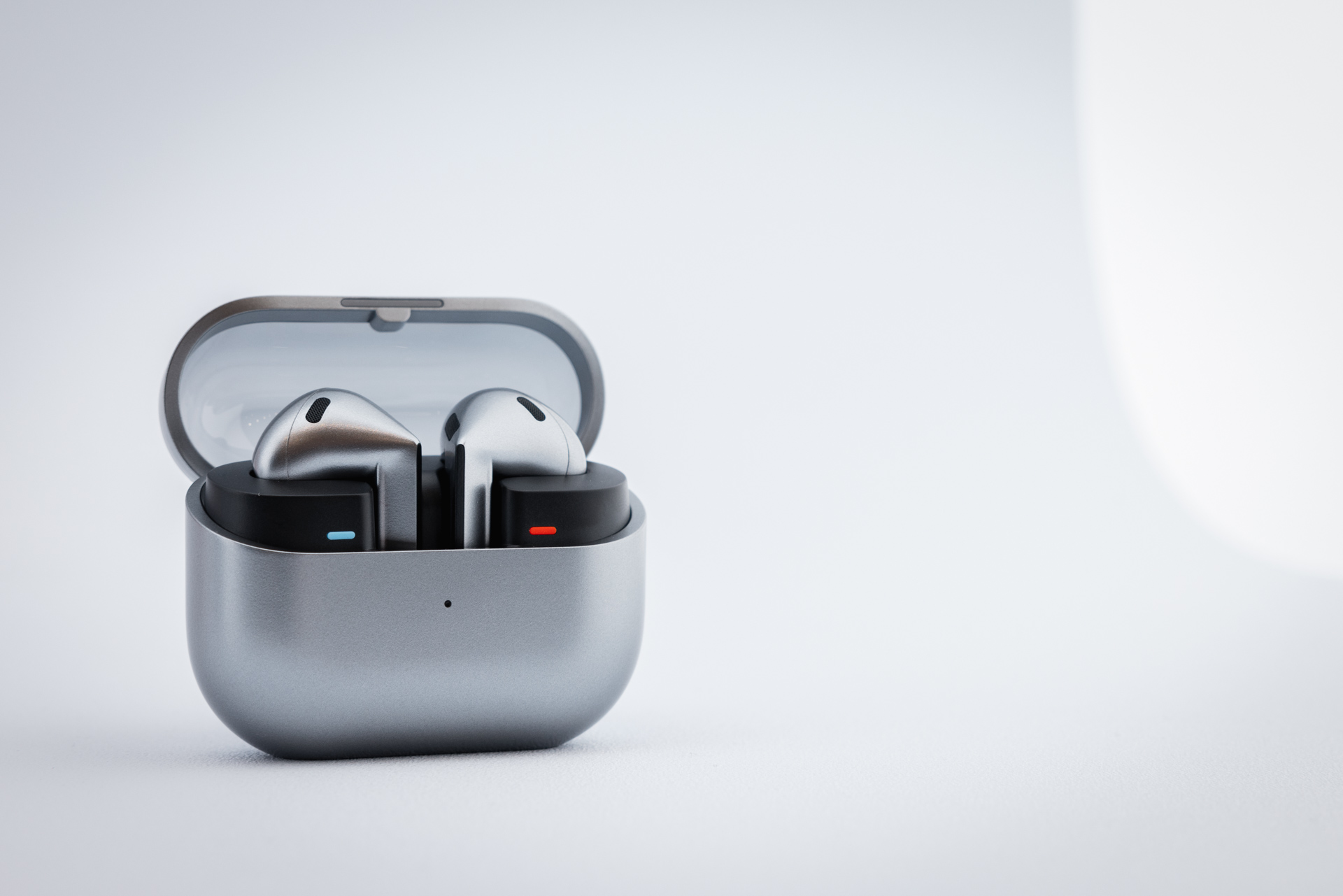 IMG 0964 大改款!三星智慧手錶 Galaxy Watch Ultra 現身、耳機 Galaxy Buds3 系列重新設計 IMG 0964