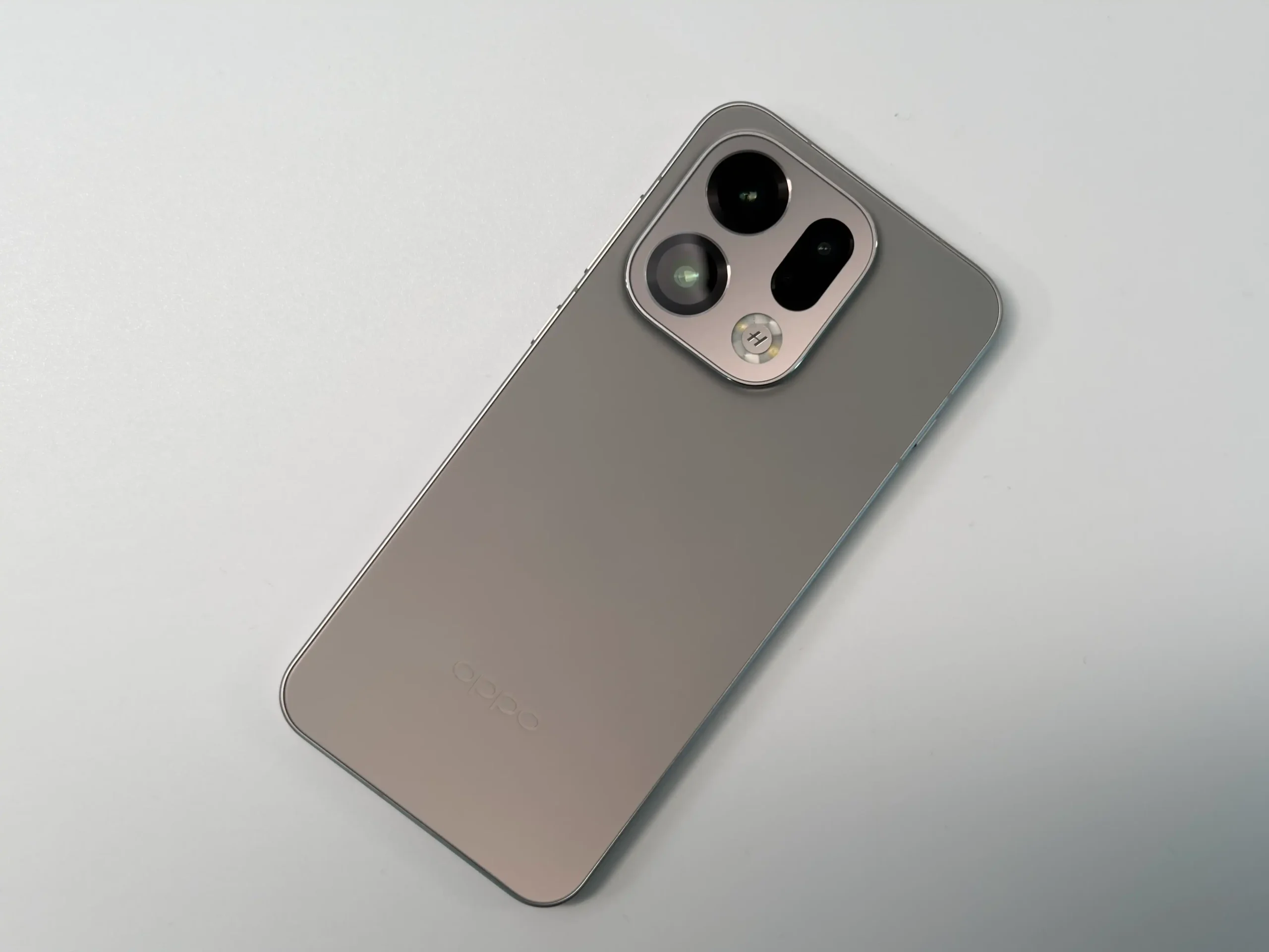 OPPO Find X9 系列重磅登場：2 億畫素哈蘇長焦與 7500mAh 超大電量 IMG 2382 scaled