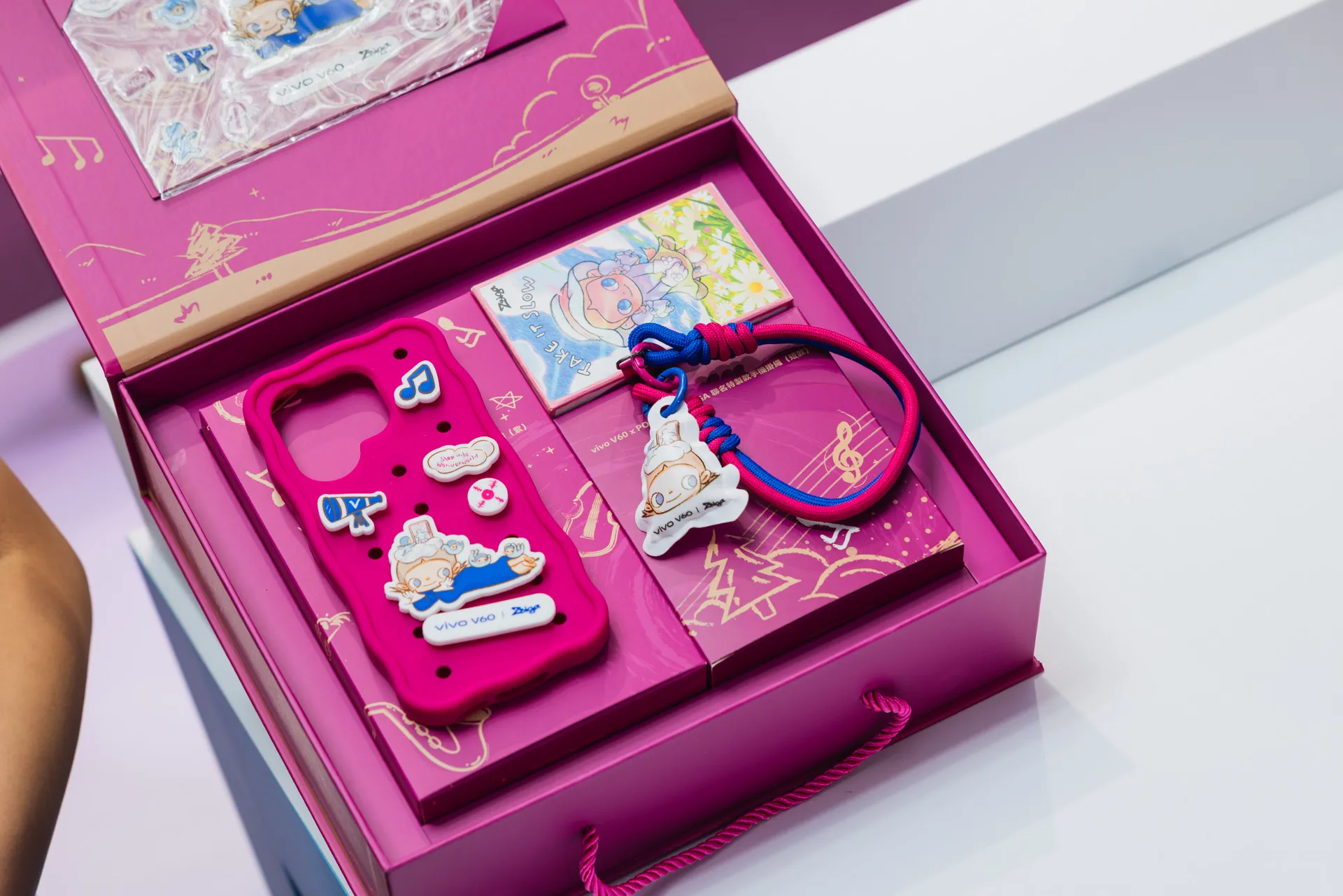 IMG 3407 vivo V60 台灣發表:蔡司潛望長焦下放、聯名 POP MART ZSIGA IMG 3407