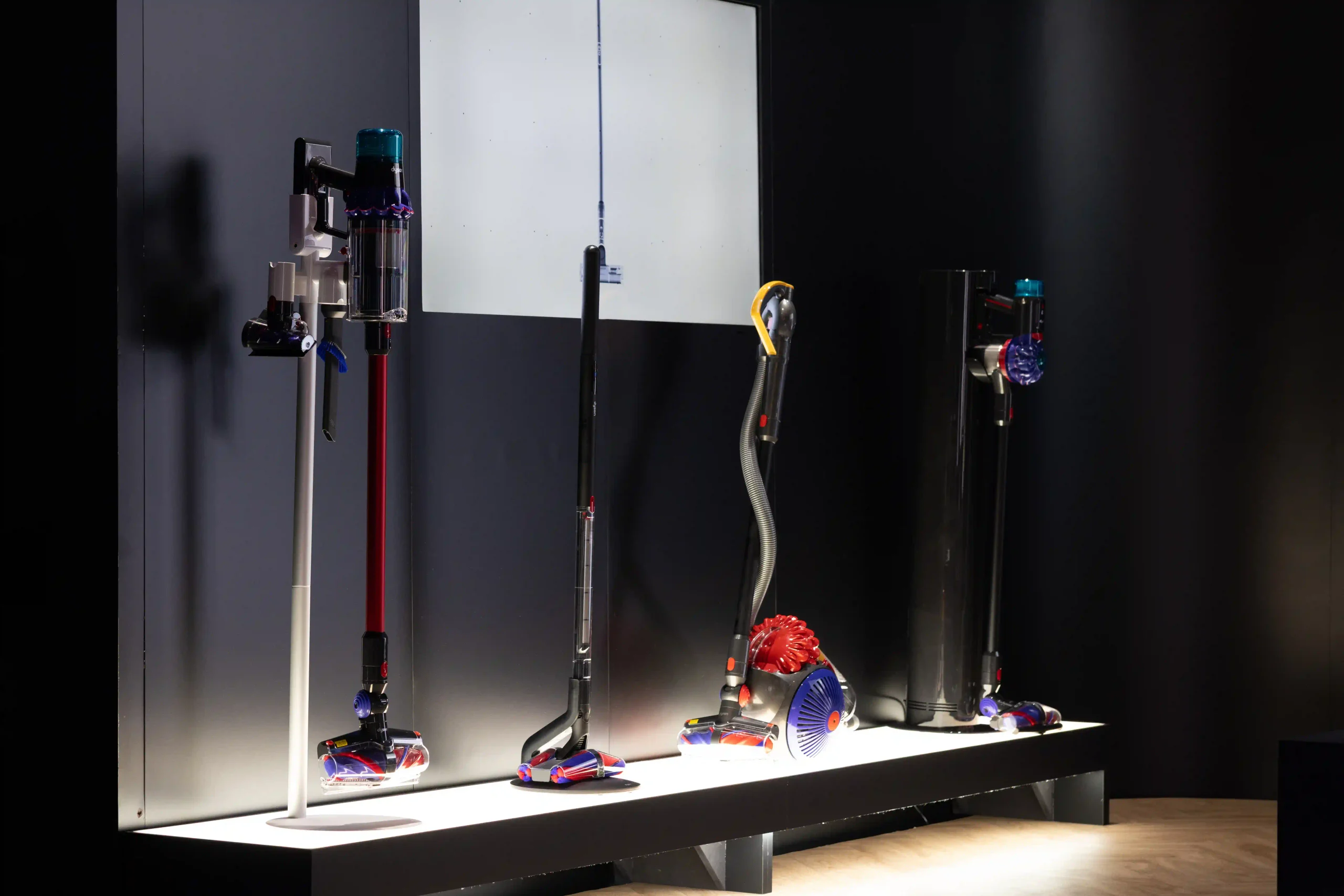 IMG 5255 scaled Dyson Unveiled 2026:首款 AI 電動牙刷登場,掃拖機器人、空氣清淨機全面升級 IMG 5255 scaled