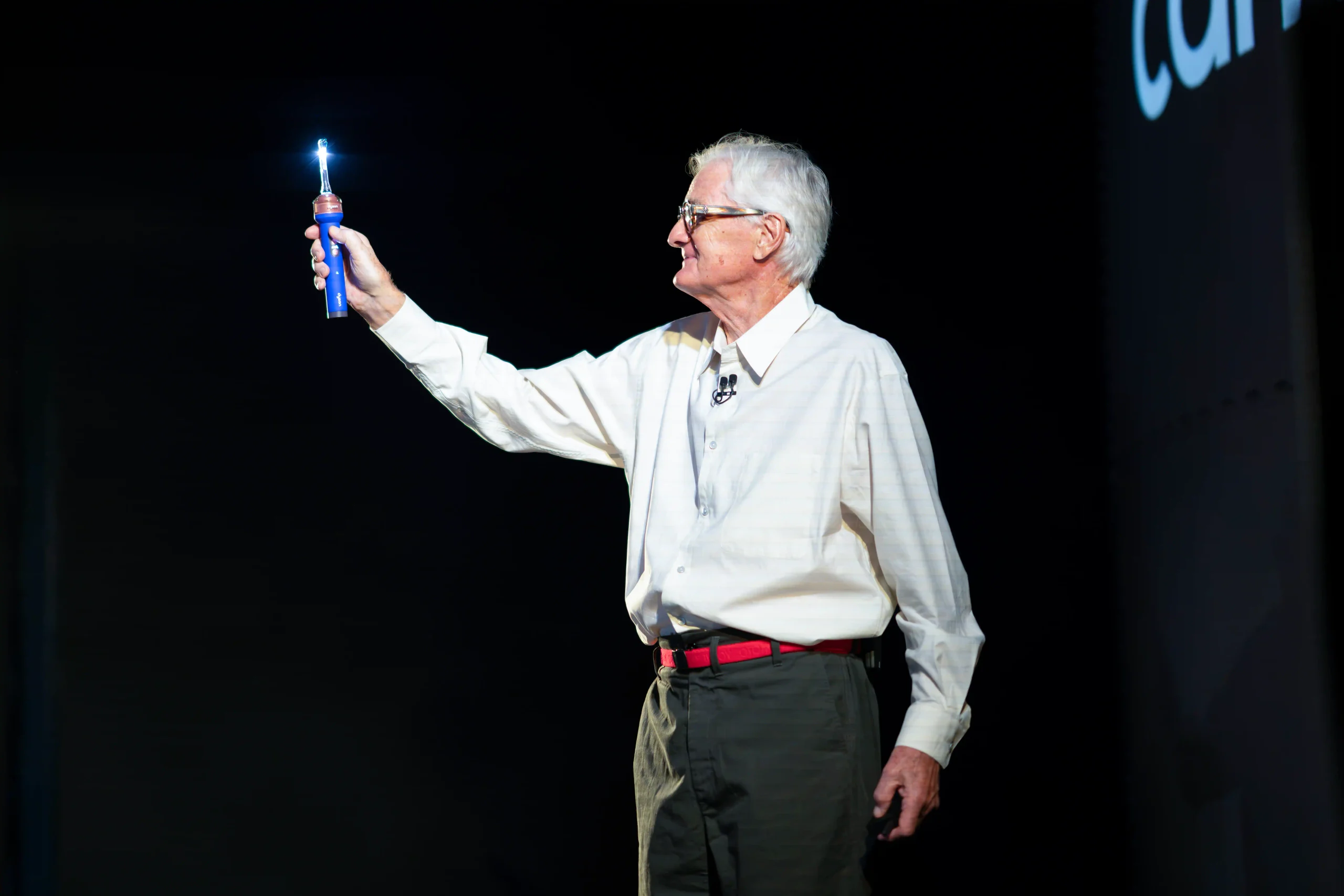 Dyson CameraJet™ 電動牙刷全球發表！首創鏡頭辨識齒縫，沖刷漱三合一登台 JD CAMERAJET SELECTS 10 scaled