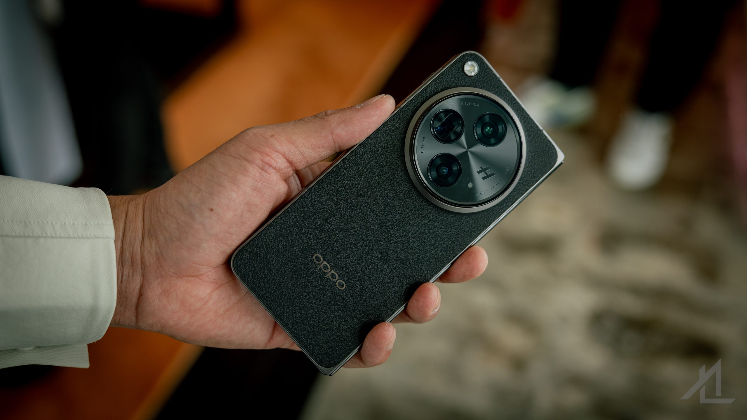 OPPO Find N3 黑 背 scaled 【新聞】台灣大摺疊手機新選摺 OPPO Find N3 / N3 Flip 登台 OPPO Find N3 黑 背 scaled