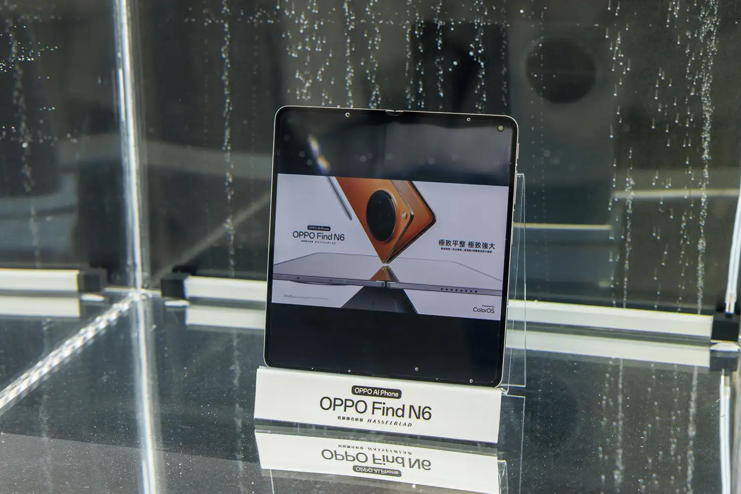 OPPO Find N6 台灣上市！2 億畫素哈蘇鏡頭＋無感摺痕，預購最高回饋近 5.5 萬 OPPO Find N6 具備IP56、IP58 及 IP59 防塵防水等級，能應對高溫高壓水柱噴射與浸泡等多種使用場境