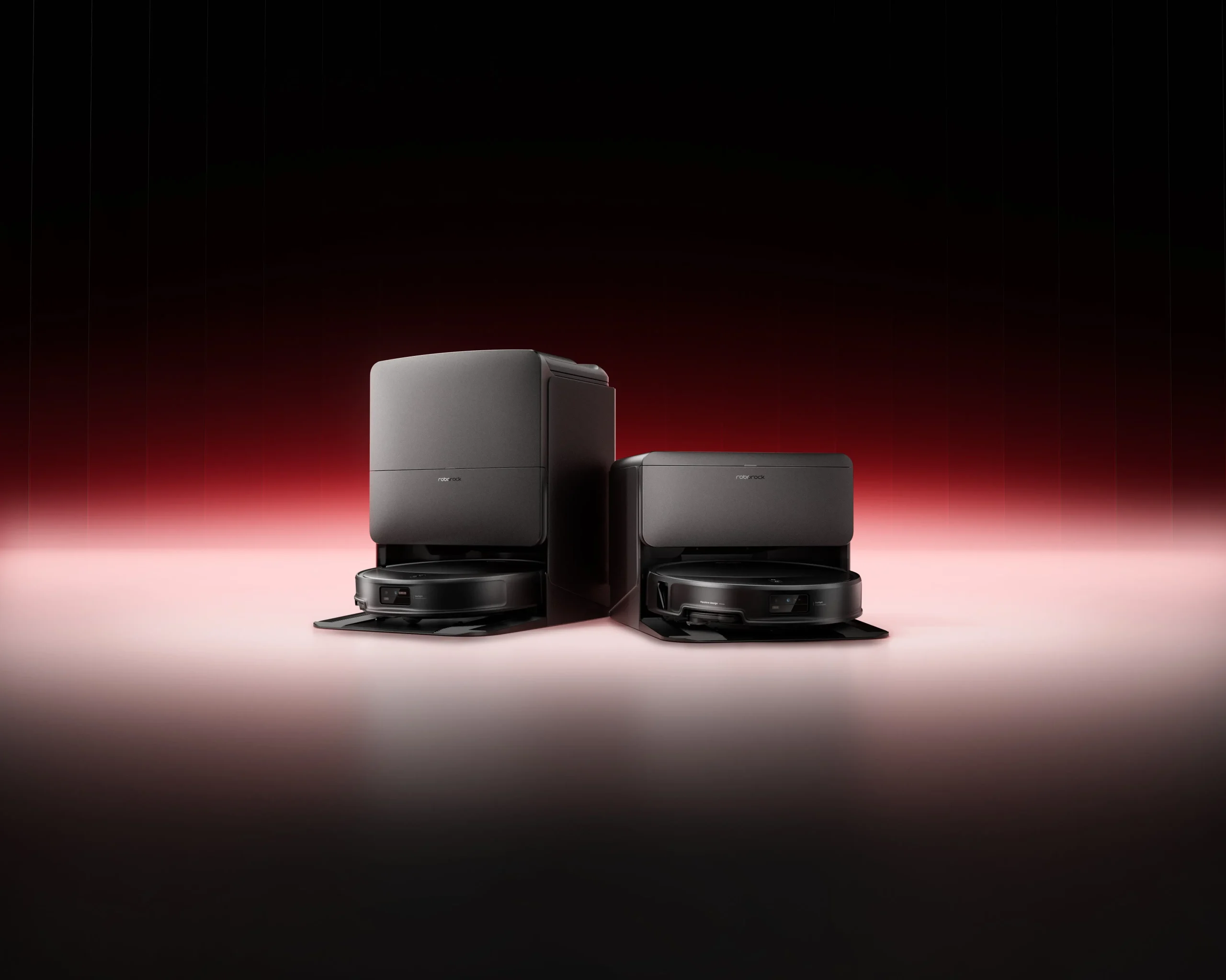 Roborock Saros 20 掃地機器人全球首賣在台灣！掃地機界的 SUV 跨越 4.5+4.3cm 雙層門檻 Saros 20 跨越奇兵水箱版與水立方版 121 起於 momo 購物網分別以 32980 元、34980 元早鳥上市。 scaled