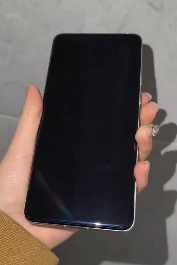 gsmarena 002 2 vivo X200 Ultra 將搭載 35mm 主攝+外接鏡頭挑戰手機攝影天花板 gsmarena 002 2