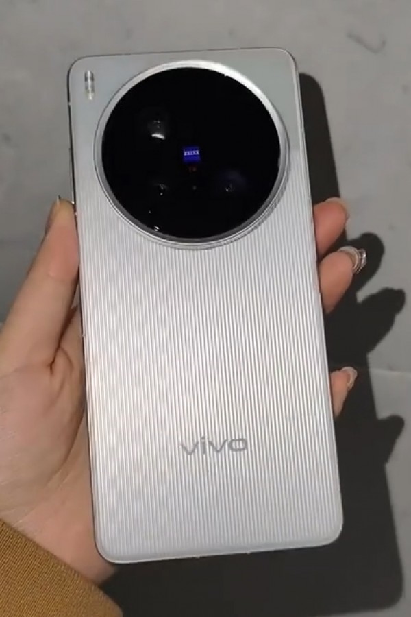 gsmarena 004 2 vivo X200 Ultra 將搭載 35mm 主攝+外接鏡頭挑戰手機攝影天花板 gsmarena 004 2