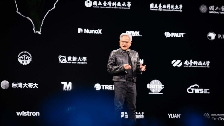 nvidia keynote computex 2025 feat img COMPUTEX 2025 黃仁勳專題演講:NVIDIA 引領 AI 與機器人革命 nvidia keynote computex 2025 feat img