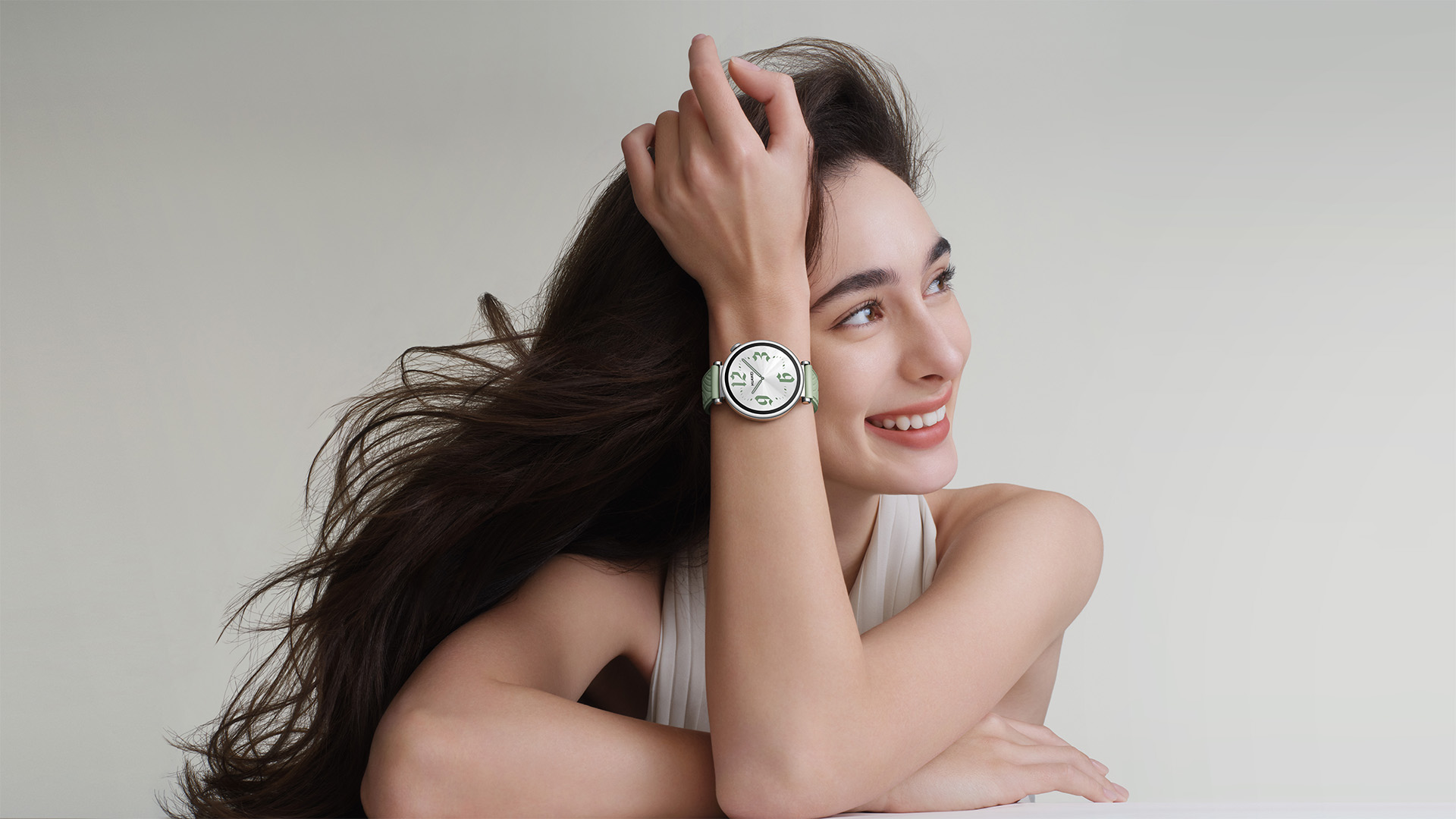【HUAWEI發稿照9】綠意盎然、煥然一新的WATCH GT 4草木綠新色 以氟橡膠錶帶搭配葉脈紋理帶來全新感受 HUAWEI 智慧穿戴再添生力軍 WATCH FIT 3 及 Band 9 登場 【HUAWEI發稿照9】綠意盎然、煥然一新的WATCH GT 4草木綠新色 以氟橡膠錶帶搭配葉脈紋理帶來全新感受