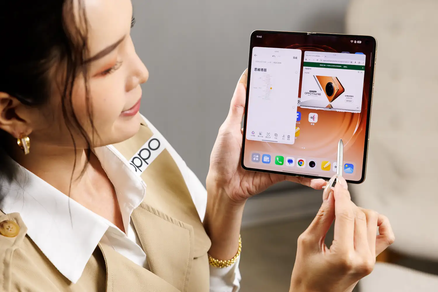 OPPO Find N6 台灣上市！2 億畫素哈蘇鏡頭＋無感摺痕，預購最高回饋近 5.5 萬 【圖6】OPPO Find N6 提供全新「自由視窗」介面，進一步支援靈活拖移視窗與自由縮放應用大小，透過簡單的手勢操作即可調整視窗位置以及切換。