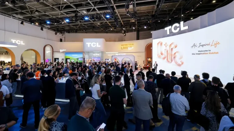 TCL IFA 2026 新品一次看：X11L SQD-Mini LED、P80 Ultra 與 AI 智慧家電亮相 【新聞圖片1】TCL 於 IFA 2026 打造 Inspiration Habitat「靈感居所」