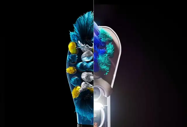 Dyson CameraJet™ 電動牙刷全球發表！首創鏡頭辨識齒縫，沖刷漱三合一登台 【新聞圖片7】Dyson CameraJet™ 採用變頻音波震動技術，持續改變刷動角度，減少刷毛接觸牙面時的停滯現象，讓刷毛維持動態接觸，深入難以清潔的口腔區域。