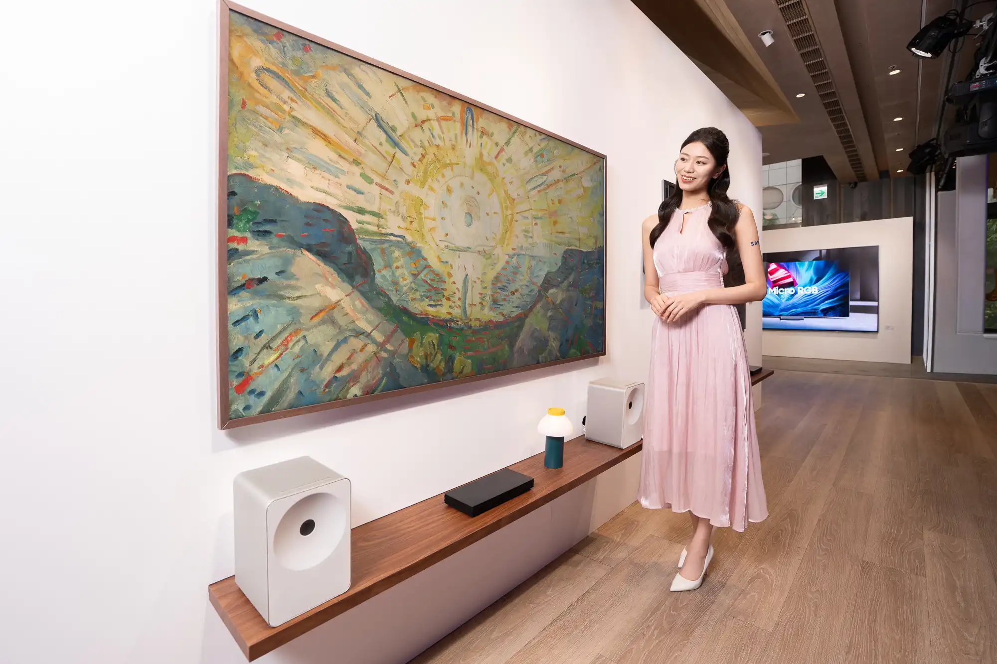 三星 2026 AI 智慧顯示器全系列登場：Micro RGB、OLED、Neo QLED、小星機同步亮相，最大支援 115 吋巨幕 【新聞照片08】The Frame Pro升級抗反光真星黑面板，結合金屬量子點Mini LED技術，讓畫作筆觸細節更加出色