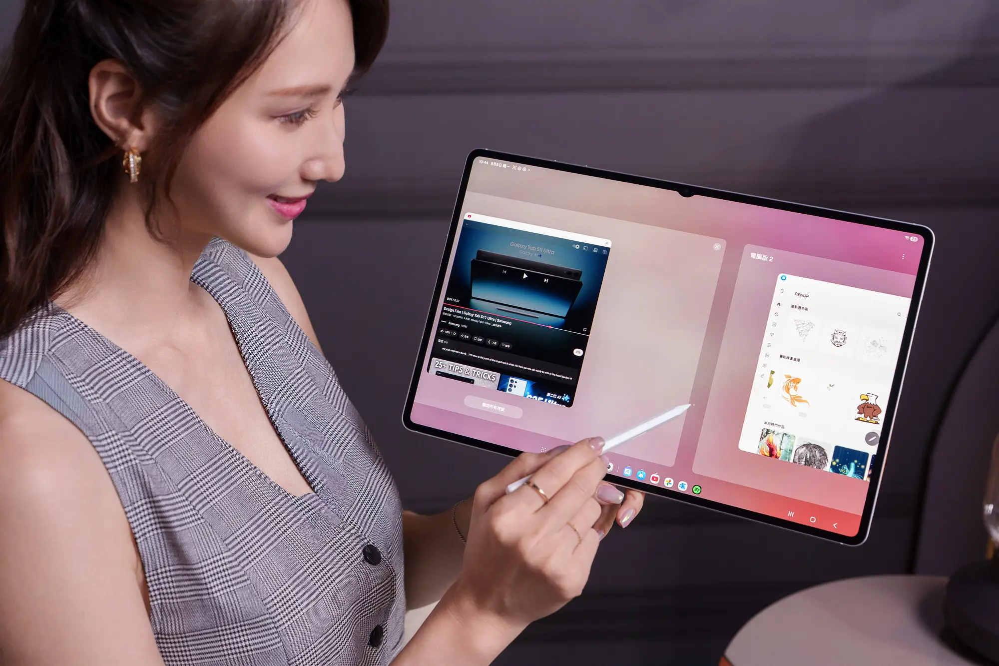 Galaxy Tab S11 Ultra 纖薄登場，Tab S10 Lite 超值上市：價格與優惠一次看 【新聞照片10】Galaxy Tab S11 Ultra與外接顯示器打造為真正的雙螢幕配置，並建立至多四個自訂工作空間，滿足多樣需求
