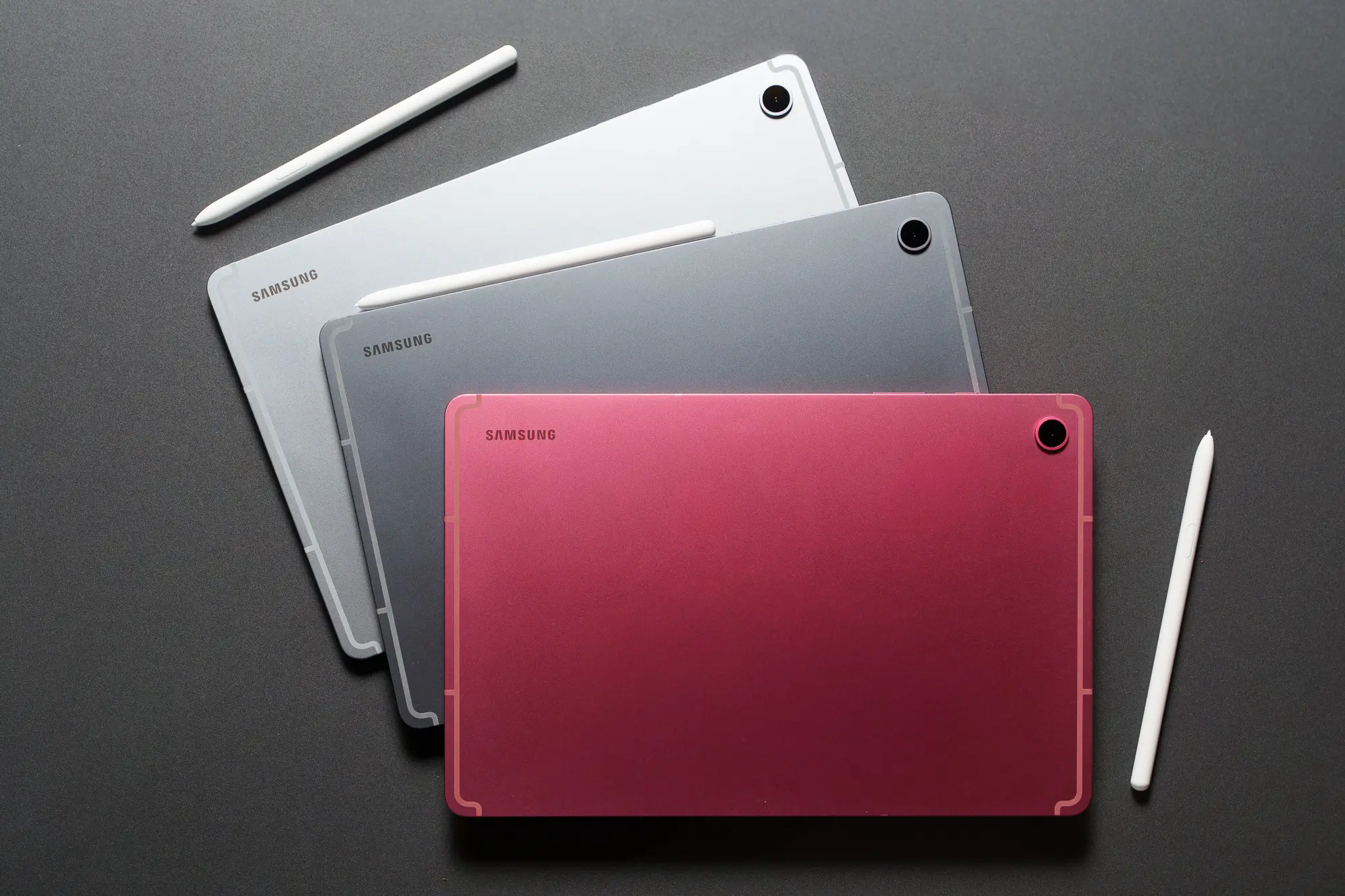 Galaxy Tab S11 Ultra 纖薄登場，Tab S10 Lite 超值上市：價格與優惠一次看 【新聞照片12】Galaxy Tab S10 Lite：學生與小資族的超值首選 一機滿足日常所需