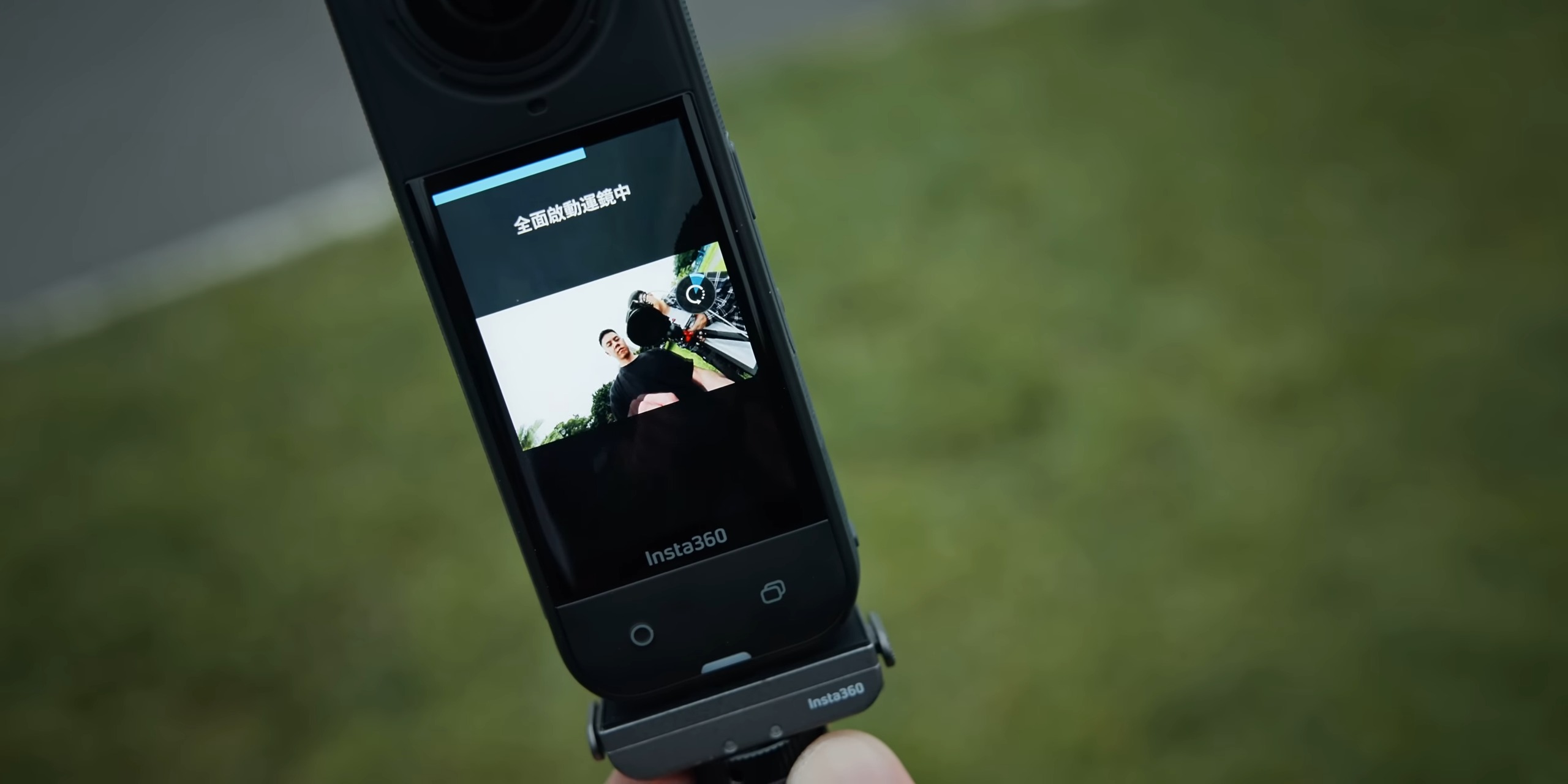 Insta360 X5 全方位升級！史上最強夜拍、8K 畫質、可自換鏡片 【首發評測】全景相機新巔峰 8K 夜拍降臨 Insta360 X5 11 45 screenshot