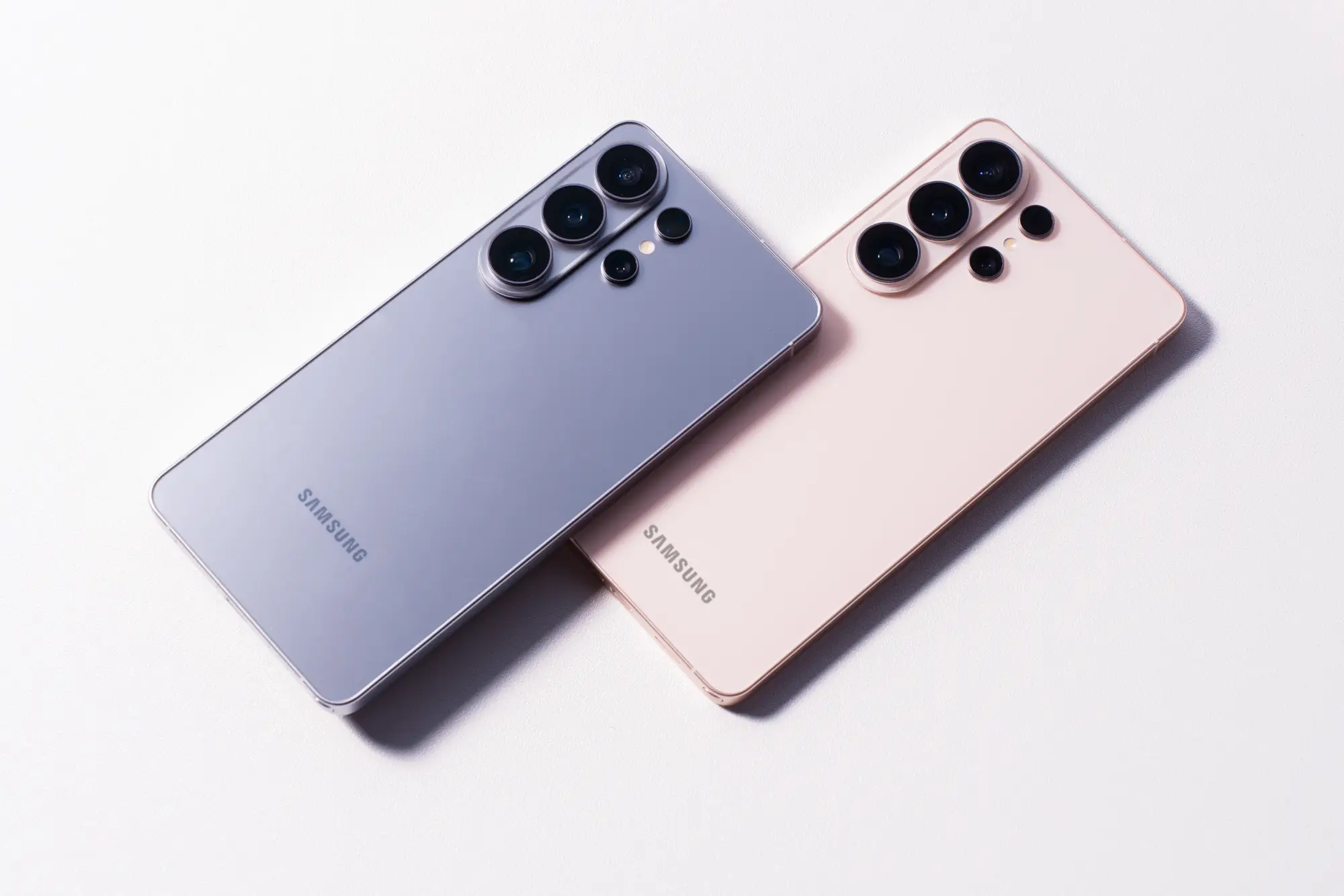 三星 Galaxy S26 系列售價公布！最高漲 5,000，3/18 全通路開賣 三星商城限定色漫遊金、漫遊銀