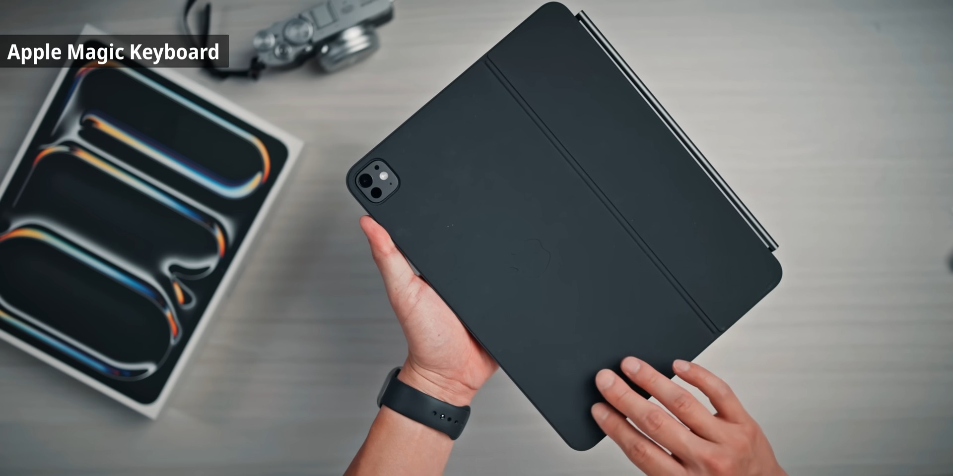 Logitech Combo Touch vs. 蘋果巧控鍵盤：哪款更適合你？ 不要買錯：Apple 蘋果 VS Logitech 羅技，選適合你的！ 2 53 screenshot