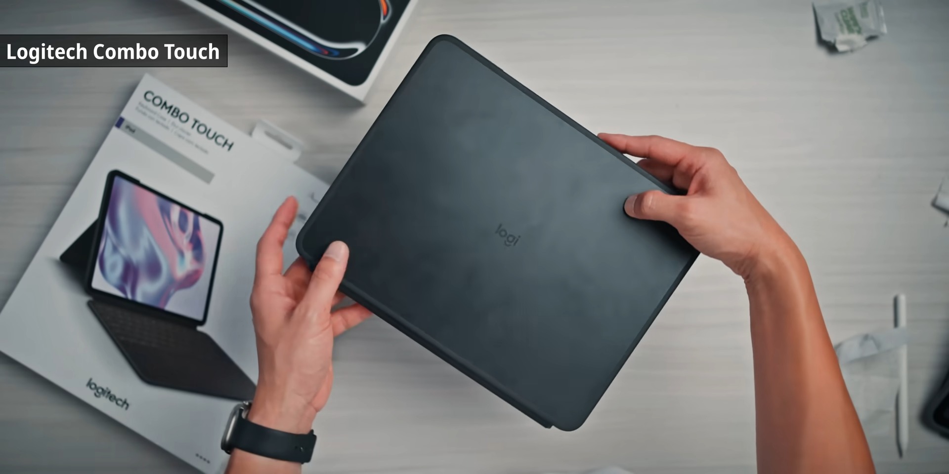 Logitech Combo Touch vs. 蘋果巧控鍵盤：哪款更適合你？ 不要買錯：Apple 蘋果 VS Logitech 羅技，選適合你的！ 3 24 screenshot