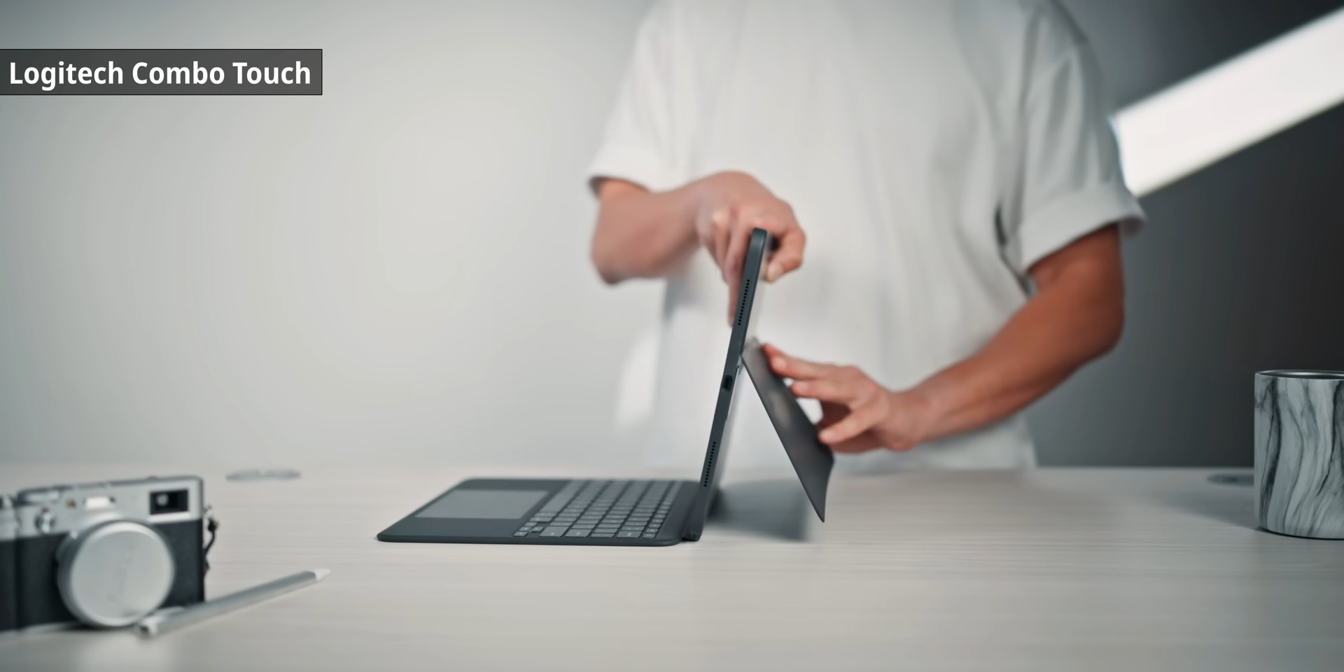 Logitech Combo Touch vs. 蘋果巧控鍵盤：哪款更適合你？ 不要買錯：Apple 蘋果 VS Logitech 羅技，選適合你的！ 4 29 screenshot