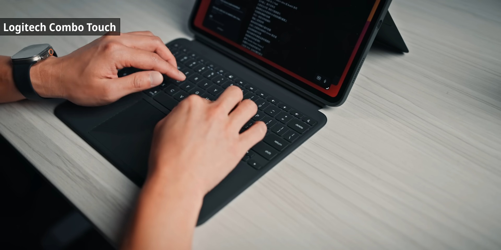 Logitech Combo Touch vs. 蘋果巧控鍵盤：哪款更適合你？ 不要買錯：Apple 蘋果 VS Logitech 羅技，選適合你的！ 5 53 screenshot
