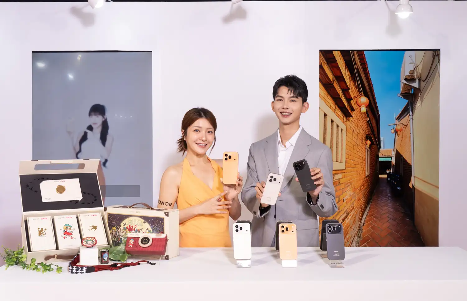 HONOR 600 系列在台上市：AI 圖轉影片、2 億畫素相機、7000mAh 電池，售價 NT$19,990 起 圖說：HONOR 於今在臺發表中高階旗艦款 HONOR 600 系列，同步推出泡泡馬特 Molly 聯名版，上市資訊將於後續公布 2