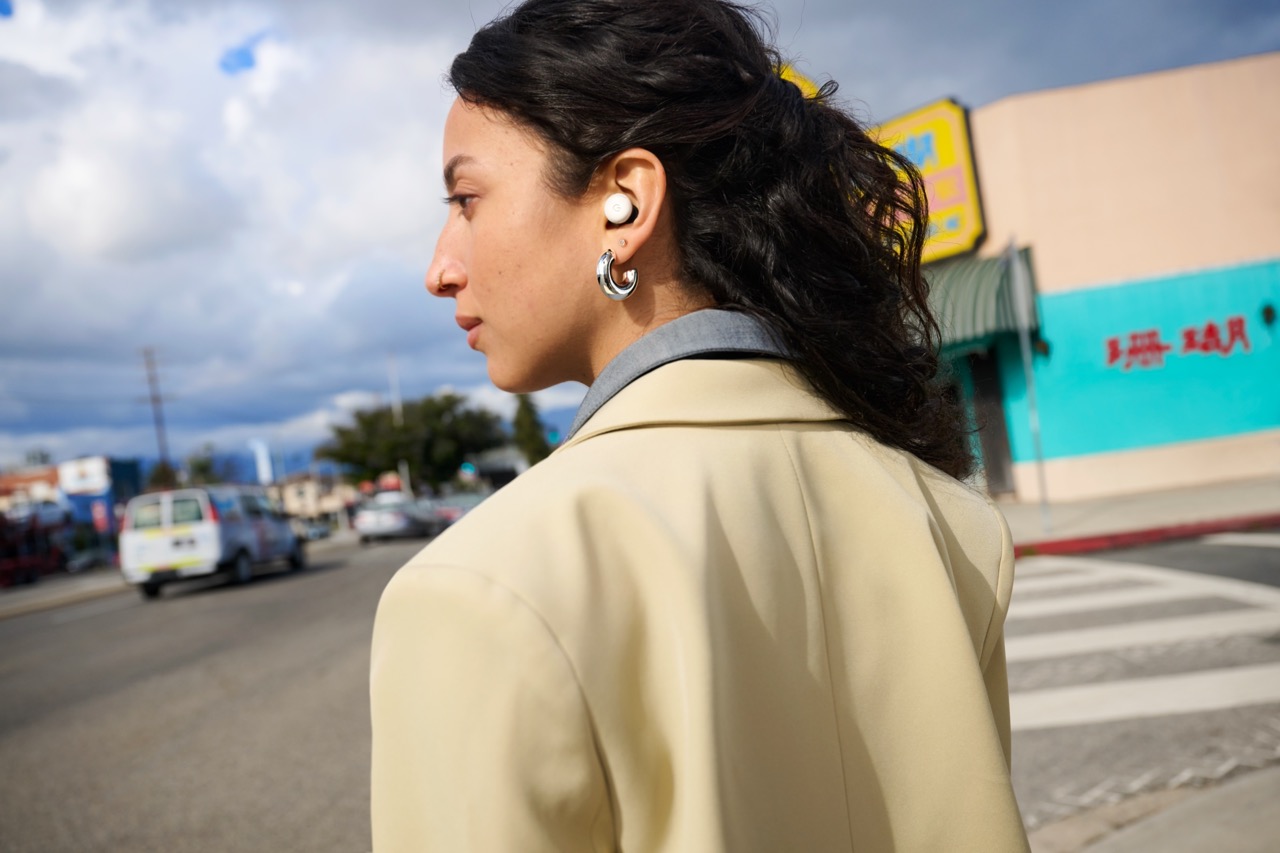 Pixel 9 系列、Pixel Watch 3、Pixel Buds Pro 2 發表會重點一次看 大02.Pixel Buds Pro 2 情境照