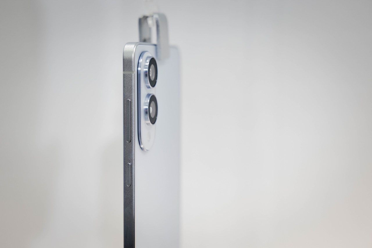 大IMG 3022 Galaxy S25 Edge 採鈦金屬機身僅 5.8mm,售價 NTD37900 起 大IMG 3022