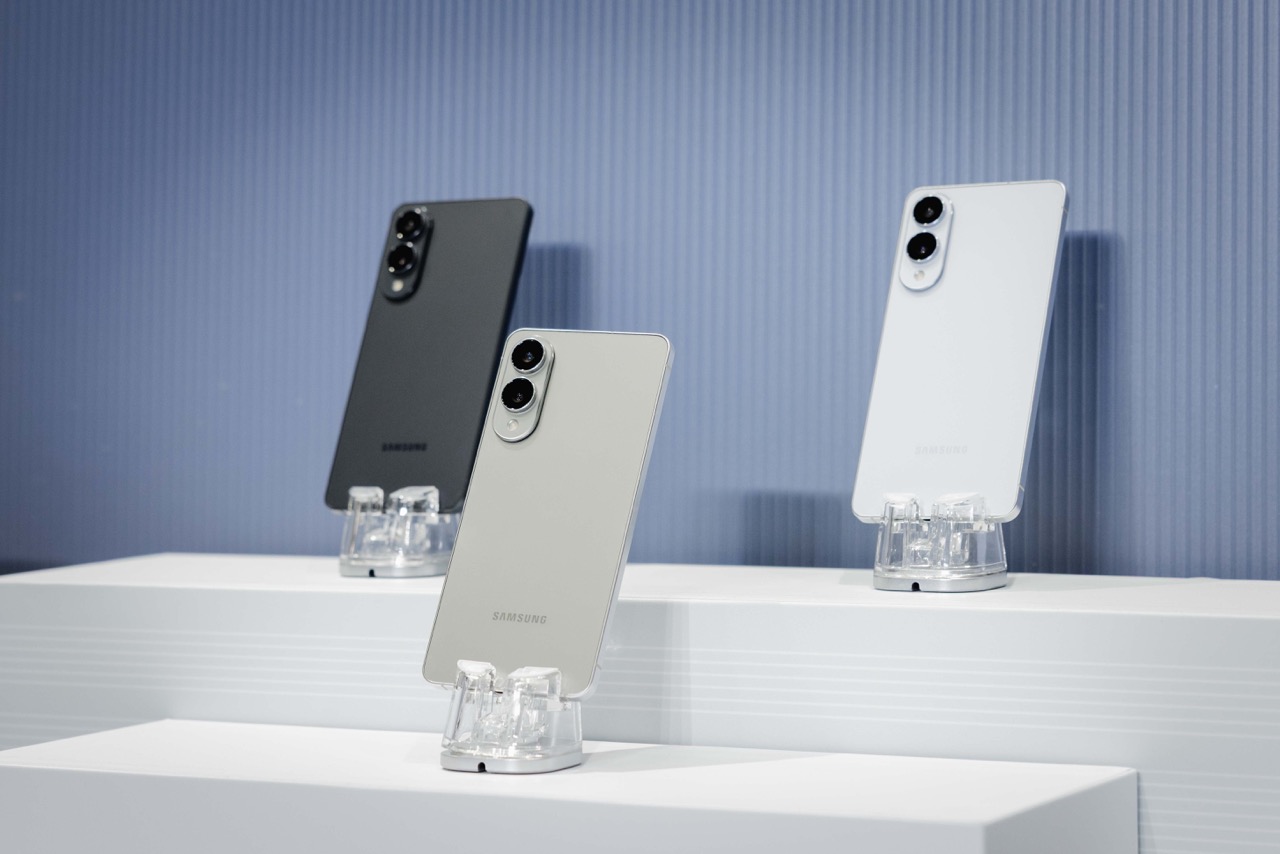 大IMG 3064 Galaxy S25 Edge 採鈦金屬機身僅 5.8mm,售價 NTD37900 起 大IMG 3064